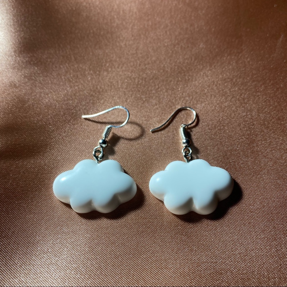 ❤️🔥 cloud earrings ☁️ - Picture 2 of 3